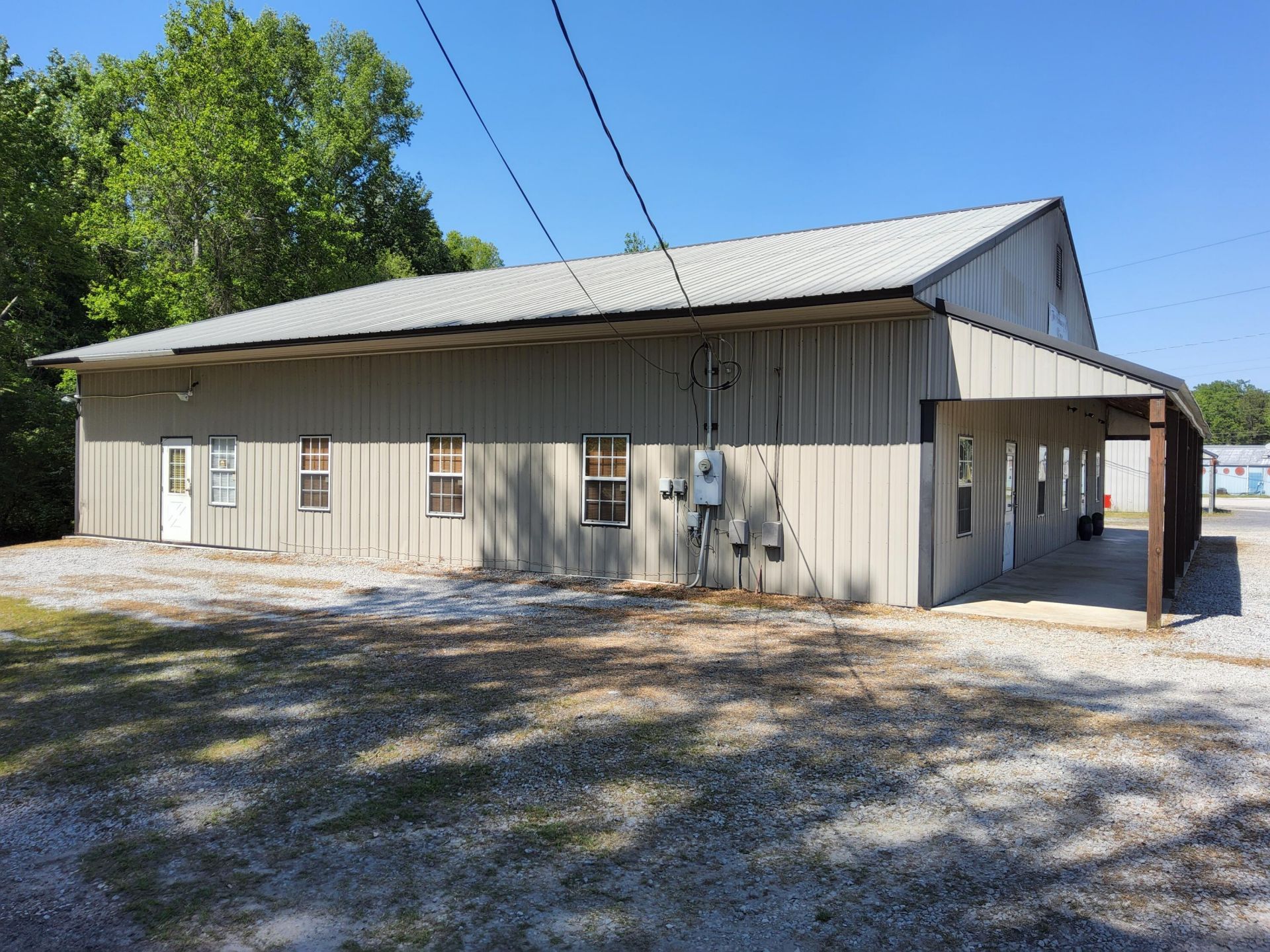 469 N Brooks Street Photo 4