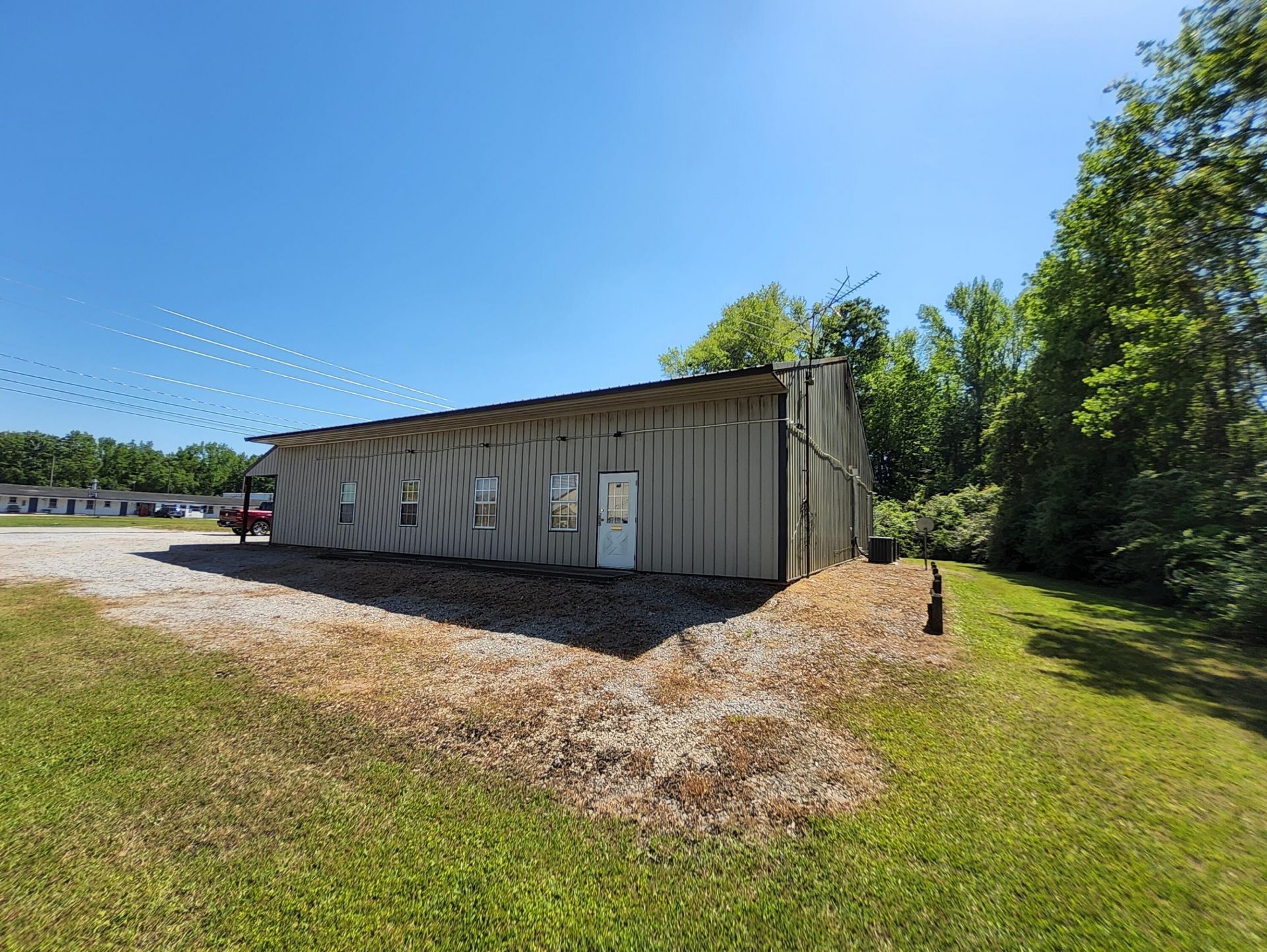 469 N Brooks Street Photo 6