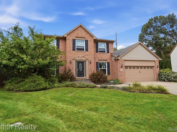 938 Meadowbrook Court, Milford Village, Mi 48381