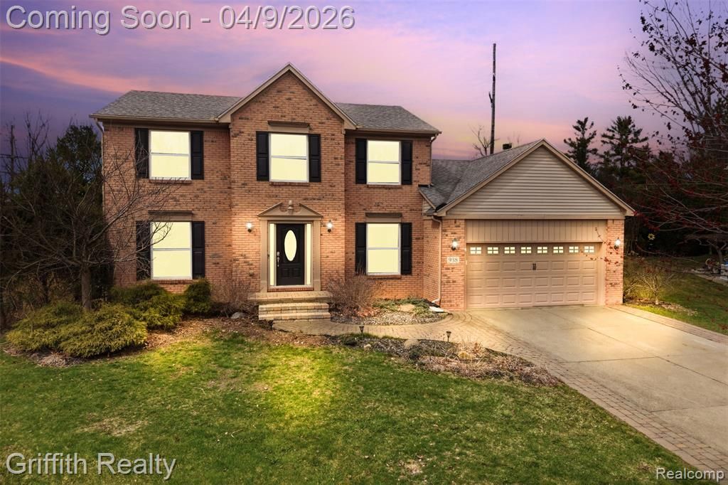 938 Meadowbrook Court  Milford Vlg, MI 