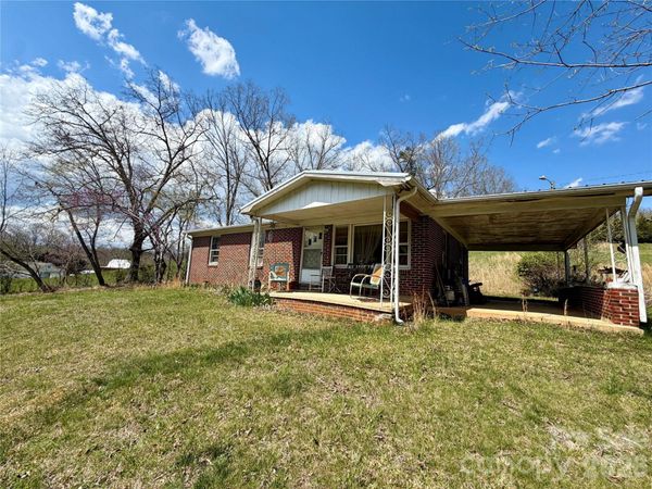 637 Fletcher Martin Road , Alexander, NC 28701