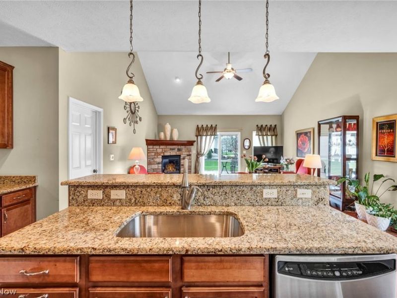 8330 Beaumont Drive , Mentor, OH 44060 Photo 15