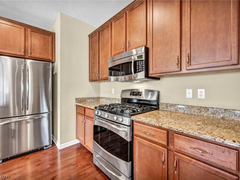 8330 Beaumont Drive , Mentor, OH 44060 Photo 16