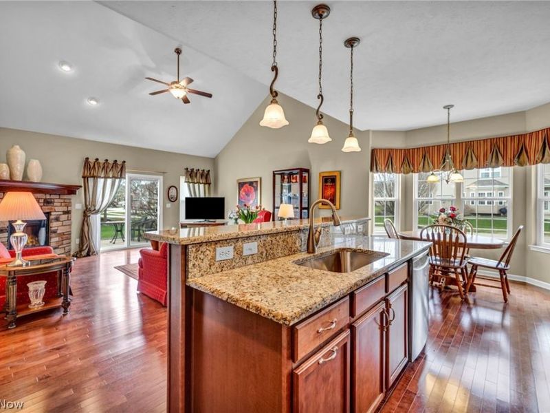 8330 Beaumont Drive , Mentor, OH 44060 Photo 18