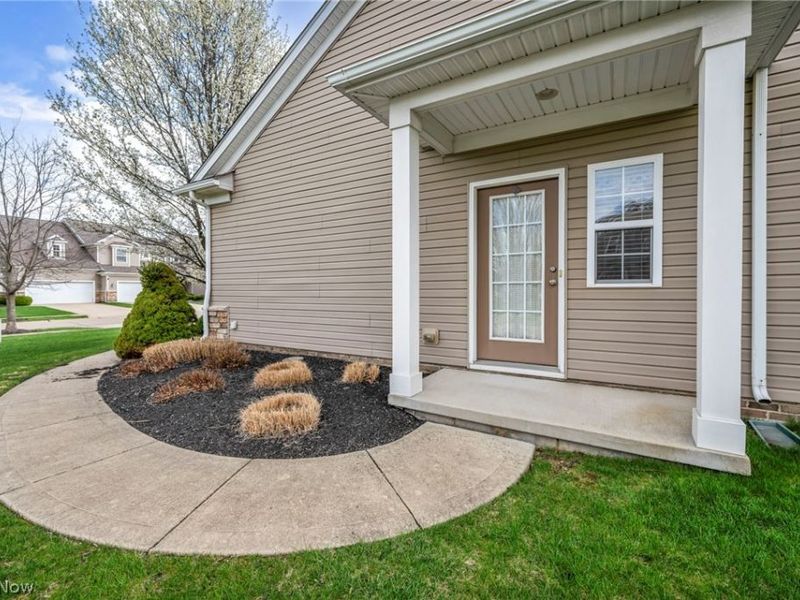 8330 Beaumont Drive , Mentor, OH 44060 Photo 3