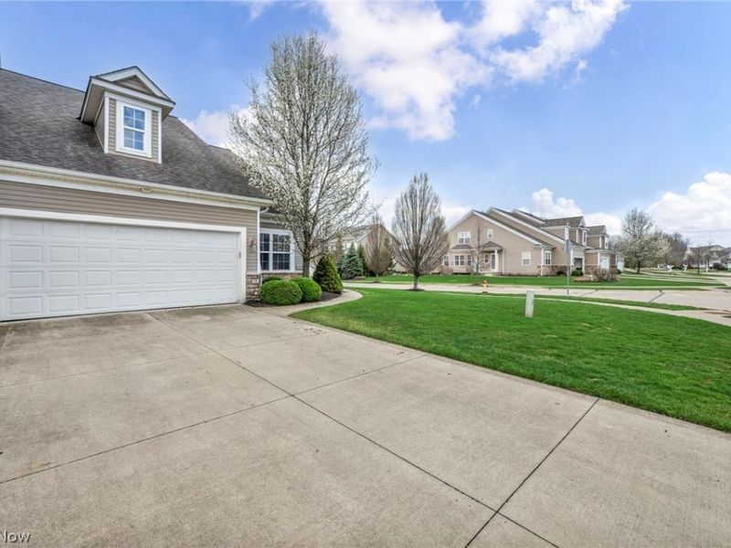 8330 Beaumont Drive , Mentor, OH 44060 Photo 5