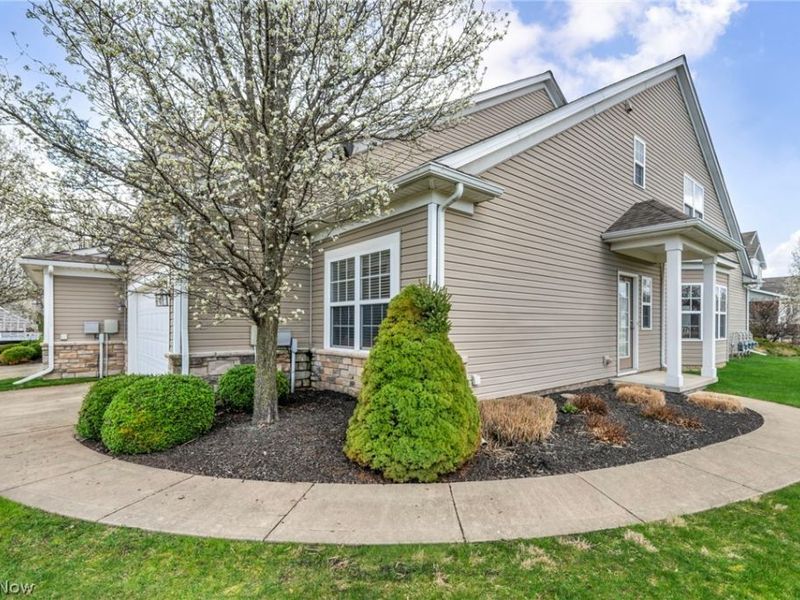 8330 Beaumont Drive , Mentor, OH 44060 Photo 6