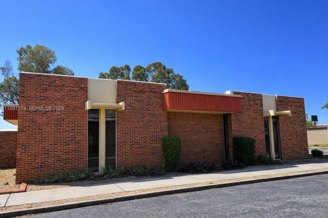 3900 Broadway , Fort Myers, FL 33901 Photo