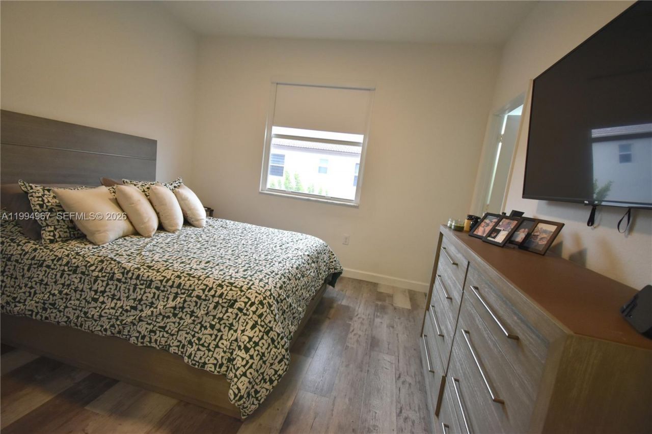 12107 NW 24th Pl, Miami, FL 33167 Photo