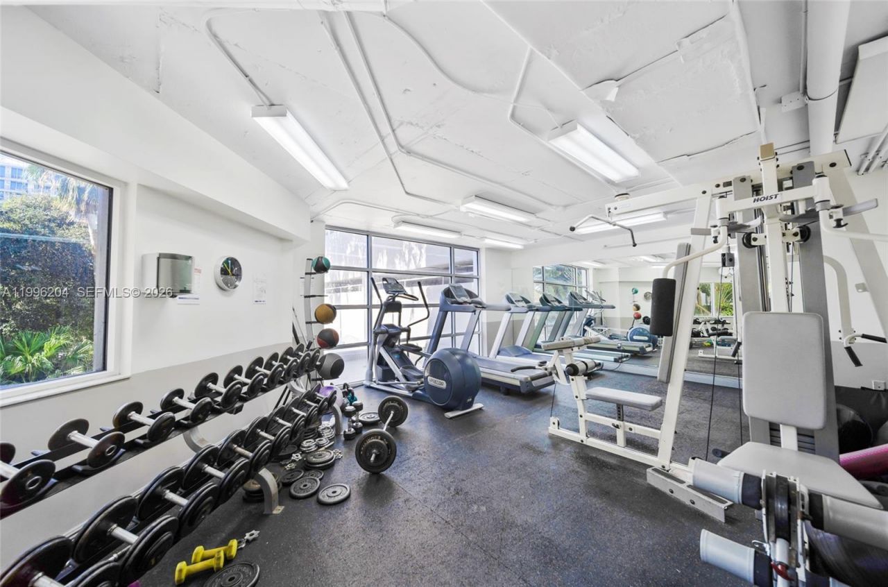 1621 Bay Rd , Unit 802, Miami Beach, FL 33139 Photo