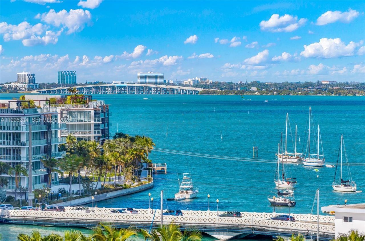 1621 Bay Rd , Unit 802, Miami Beach, FL 33139 Photo