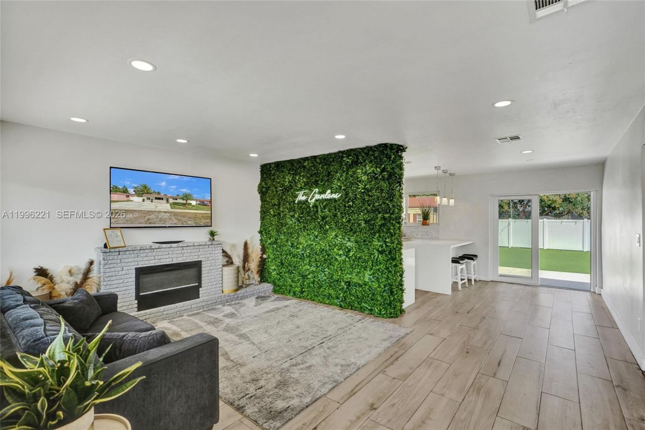 19625 NW 6th Pl , Miami Gardens, FL 33169 Photo