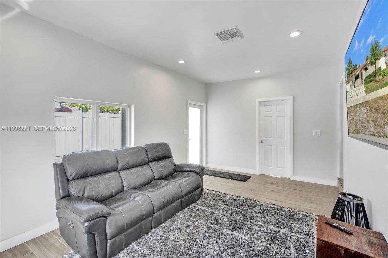 19625 NW 6th Pl , Miami Gardens, FL 33169 Photo