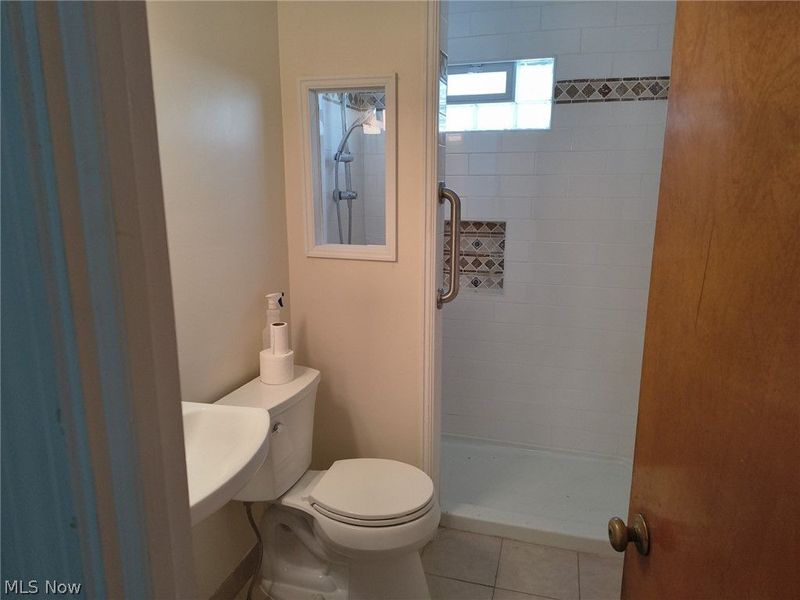 6010 Allanwood Drive , Parma, OH 44129 Photo 13