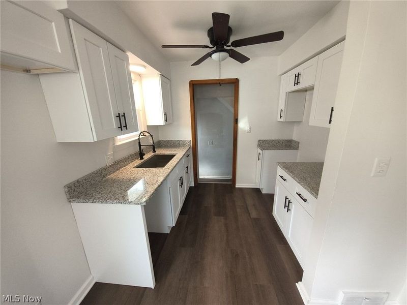 6010 Allanwood Drive , Parma, OH 44129 Photo 5