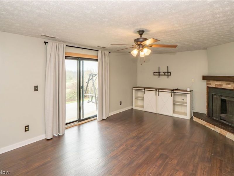 10288 Hunting Hills Avenue NE, Hartville, OH 44632 Photo 22