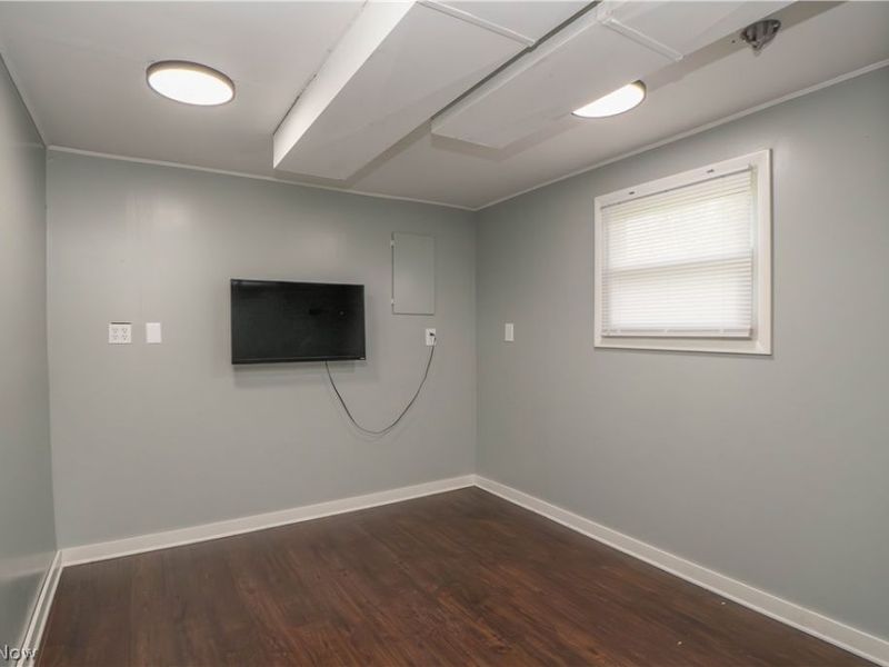 10288 Hunting Hills Avenue NE, Hartville, OH 44632 Photo 25