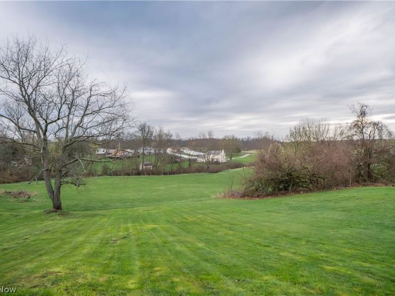 10288 Hunting Hills Avenue NE, Hartville, OH 44632 Photo 34