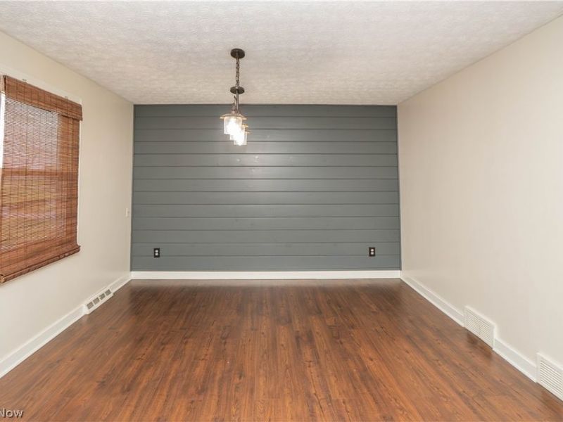 10288 Hunting Hills Avenue NE, Hartville, OH 44632 Photo 4