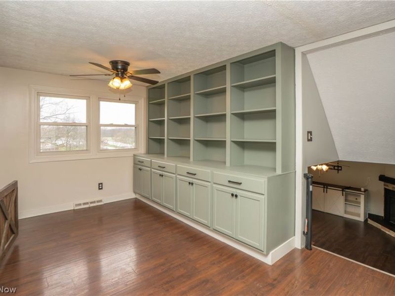 10288 Hunting Hills Avenue NE, Hartville, OH 44632 Photo 7