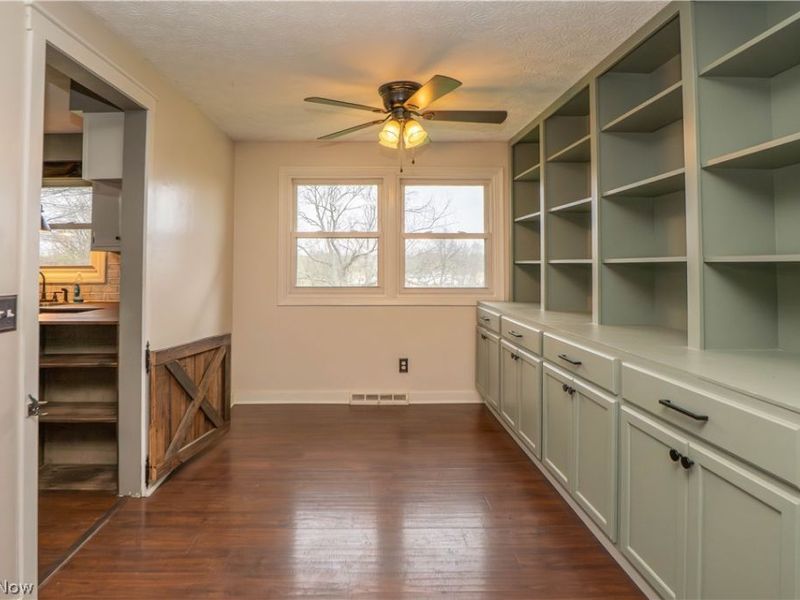 10288 Hunting Hills Avenue NE, Hartville, OH 44632 Photo 9