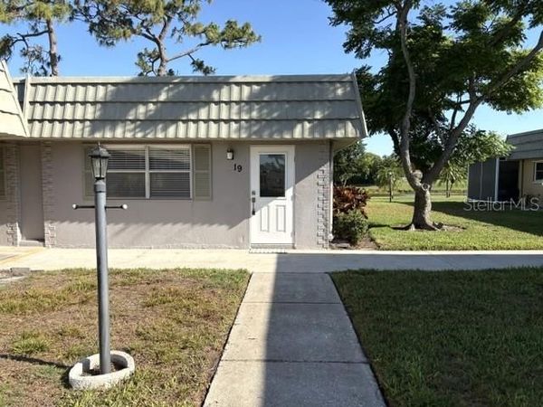 201 KINGS BOULEVARD, Unit 19, SUN CITY CENTER, FL 33573