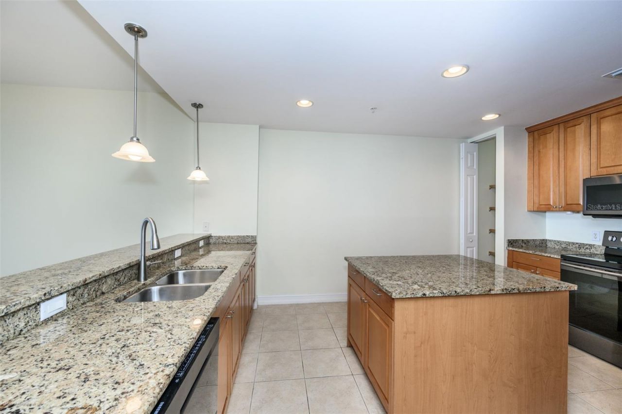 89 Vivante Boulevard, Unit 402, Punta Gorda, FL 33950 Photo