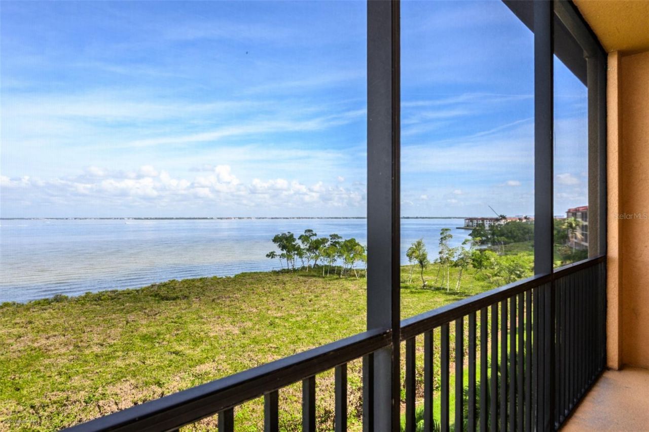 89 Vivante Boulevard, Unit 402, Punta Gorda, FL 33950 Photo