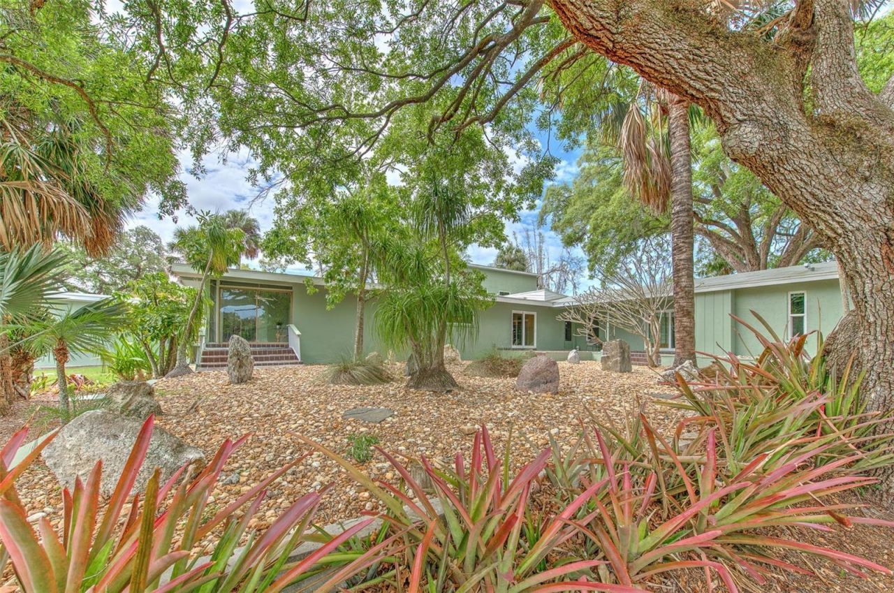 7102 Mandy Lane, New Port Richey, FL 34652 Photo