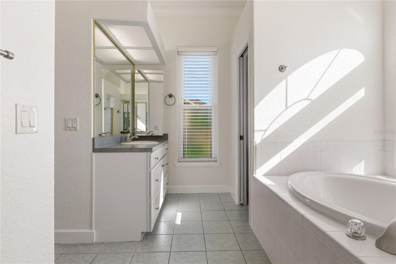 220 Ruby Lake Lane, Winter Haven, FL 33884 Photo