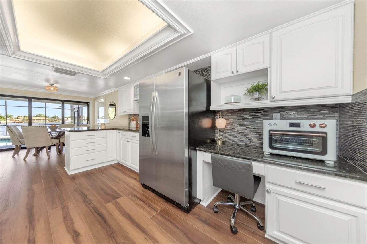 9821 Bay Island Drive, Tampa, FL 33615 Photo