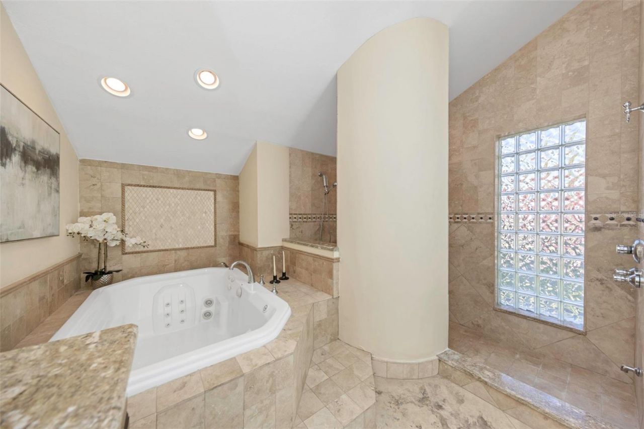 9821 Bay Island Drive, Tampa, FL 33615 Photo