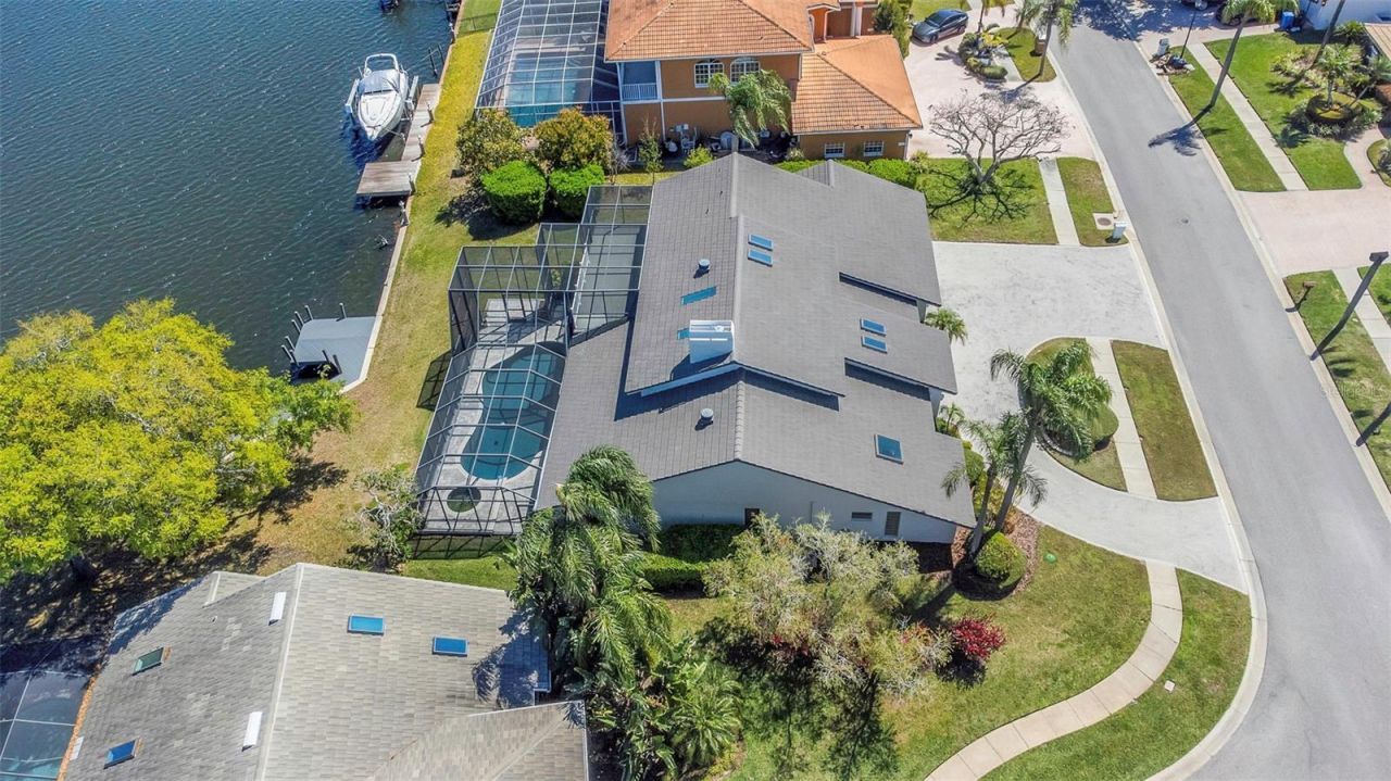 9821 Bay Island Drive, Tampa, FL 33615 Photo