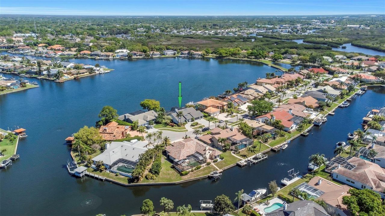 9821 Bay Island Drive, Tampa, FL 33615 Photo