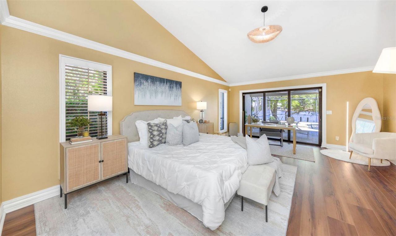 9821 Bay Island Drive, Tampa, FL 33615 Photo