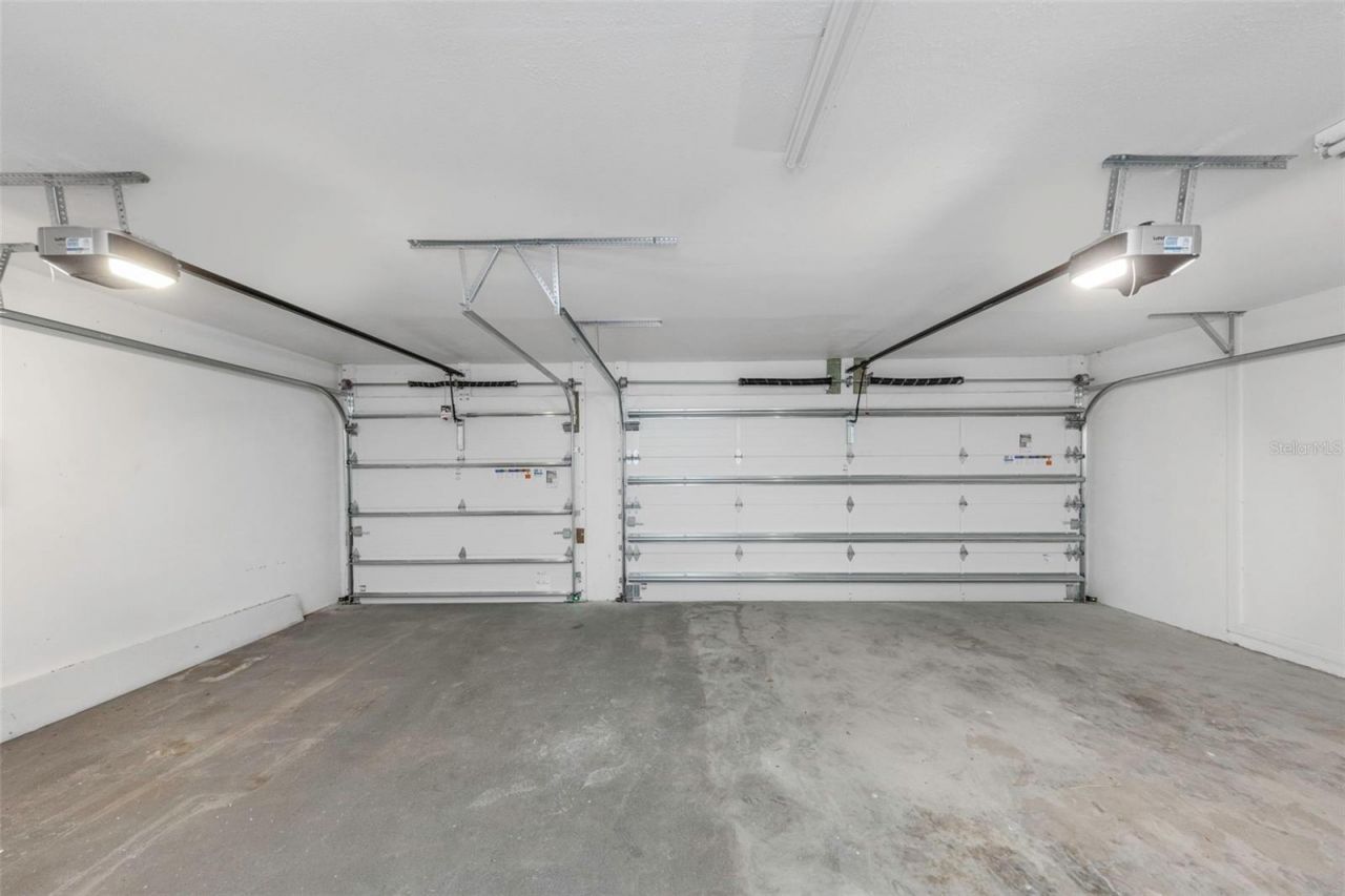 9821 Bay Island Drive, Tampa, FL 33615 Photo