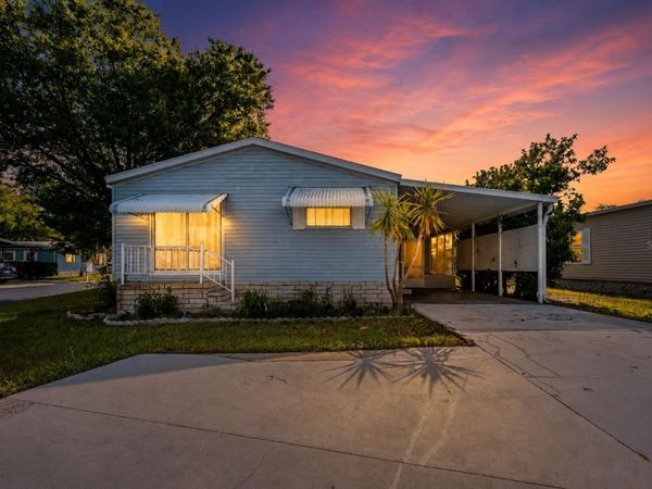 3210 HICKORY DRIVE, WESLEY CHAPEL, FL 33543