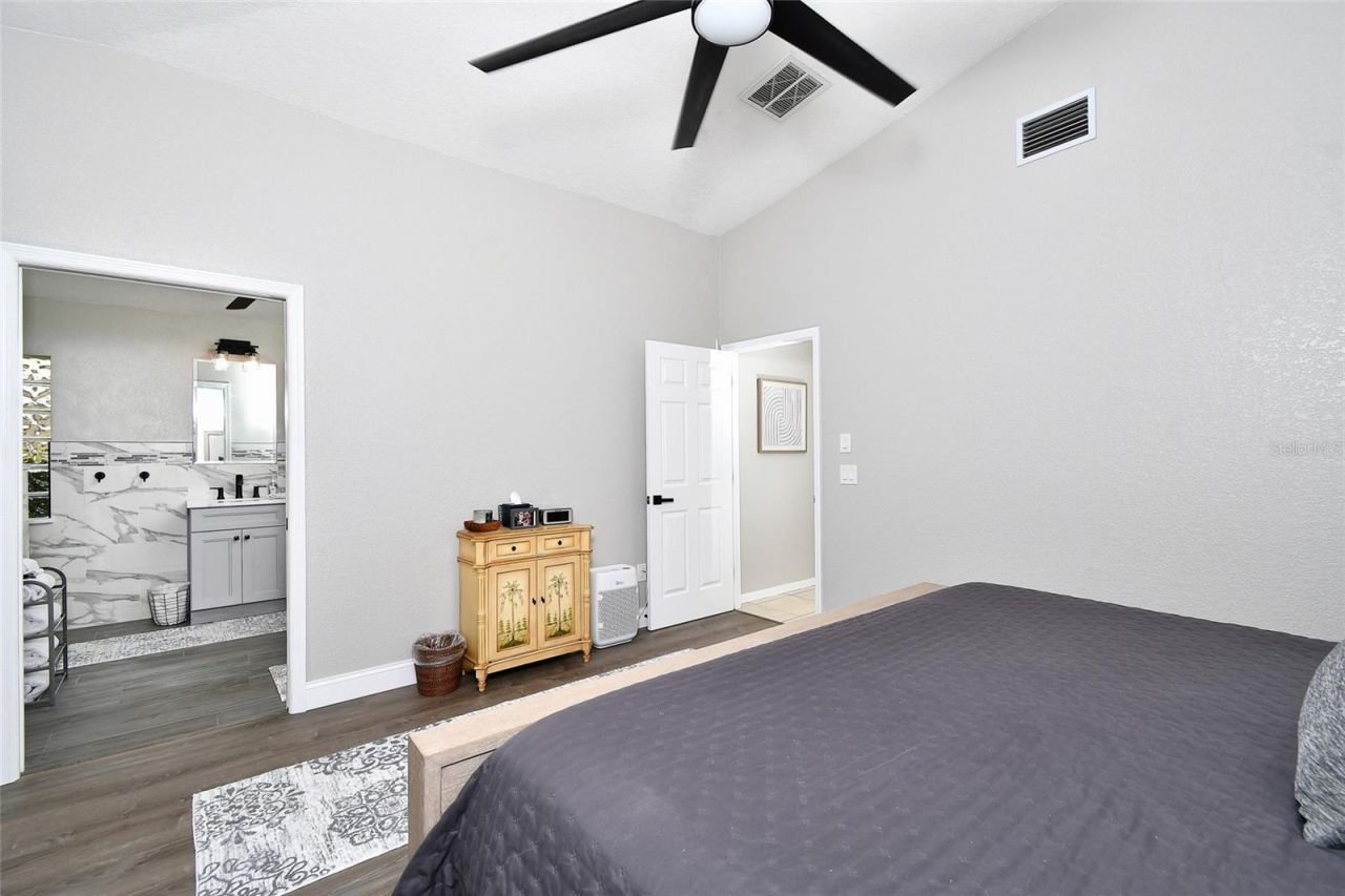 3945 Cape Cole Boulevard, Punta Gorda, FL 33955 Photo