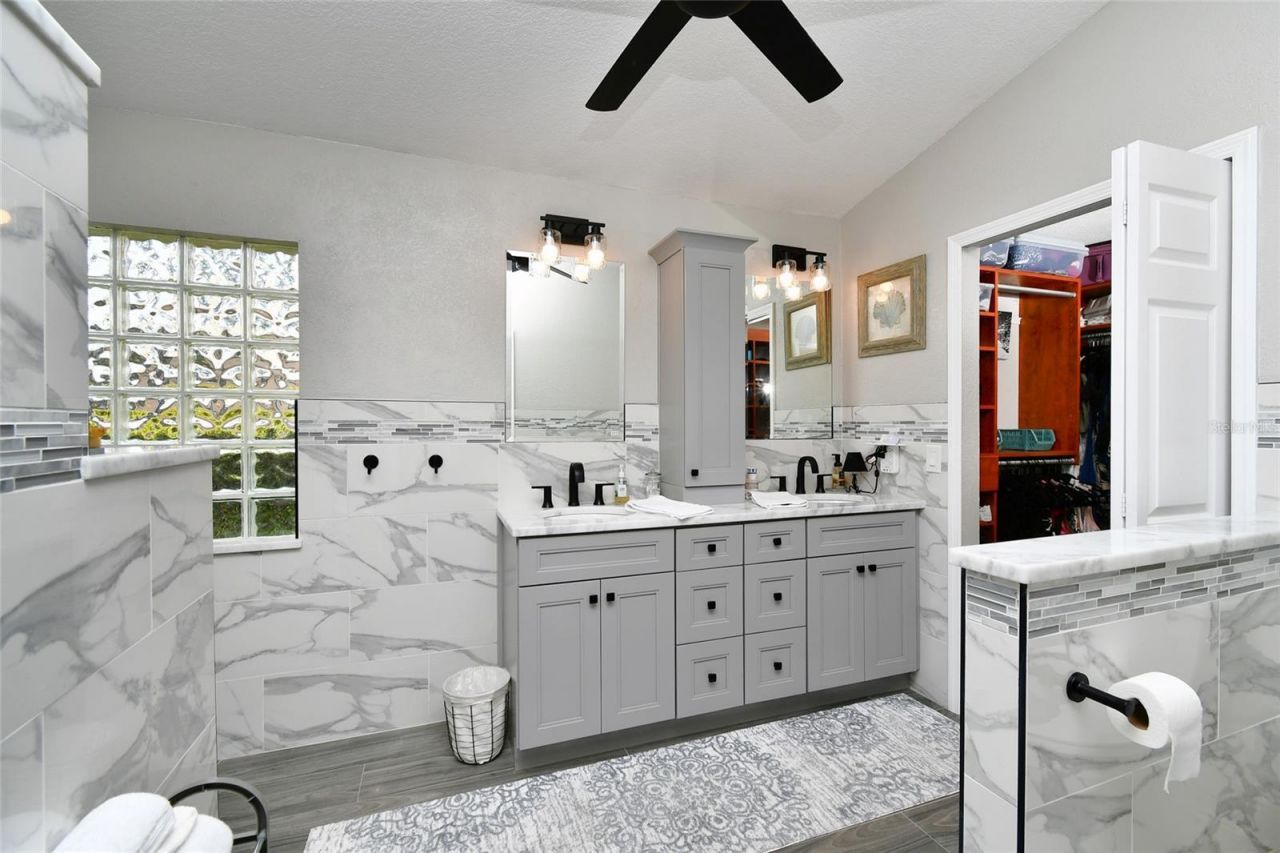 3945 Cape Cole Boulevard, Punta Gorda, FL 33955 Photo