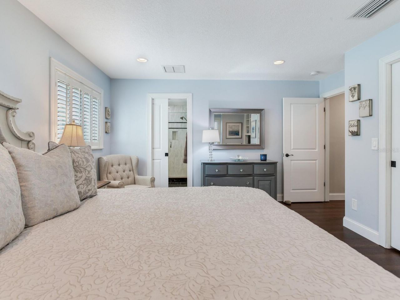 31 N Pine Circle, Belleair, FL 33756 Photo