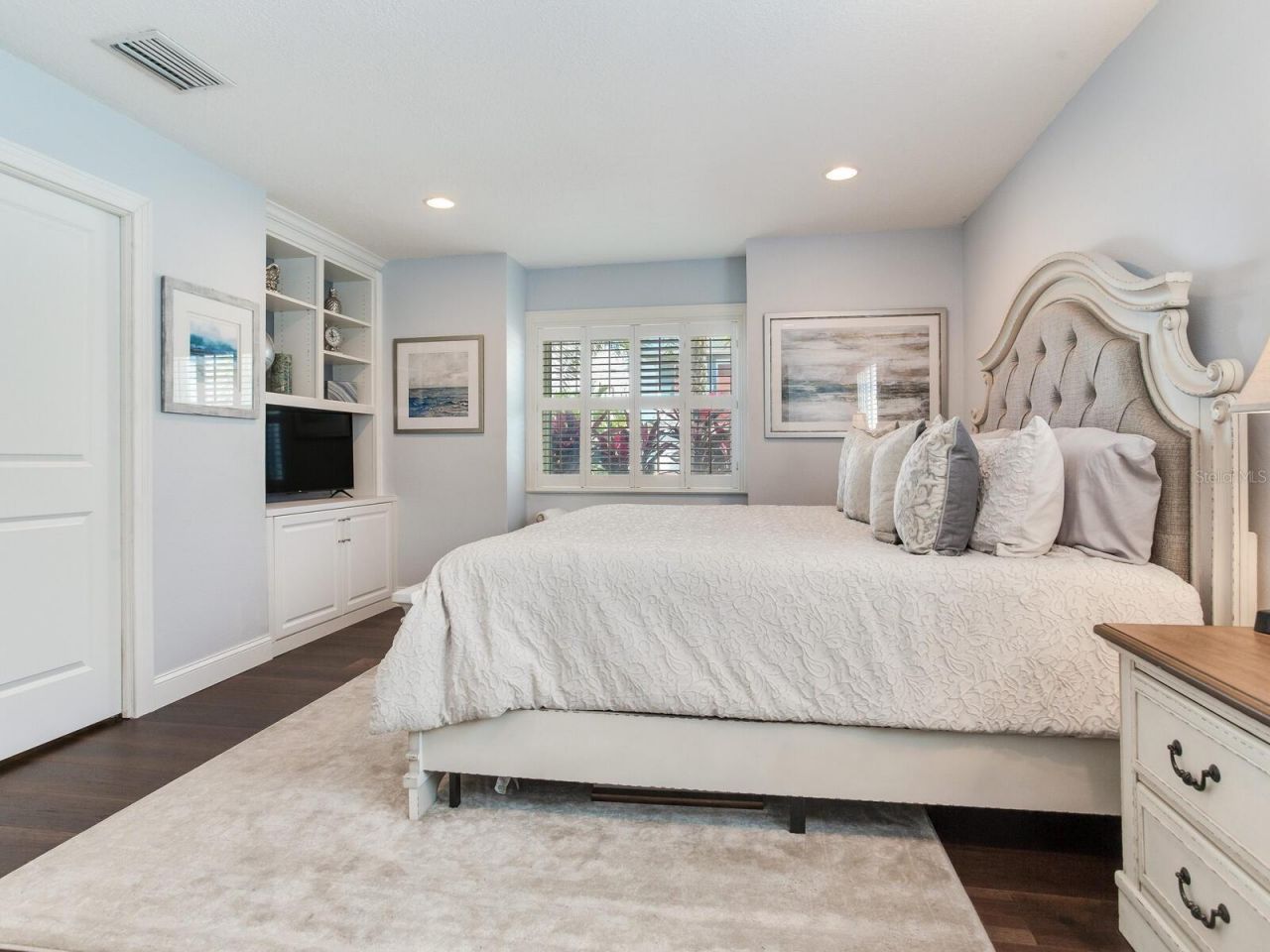 31 N Pine Circle, Belleair, FL 33756 Photo