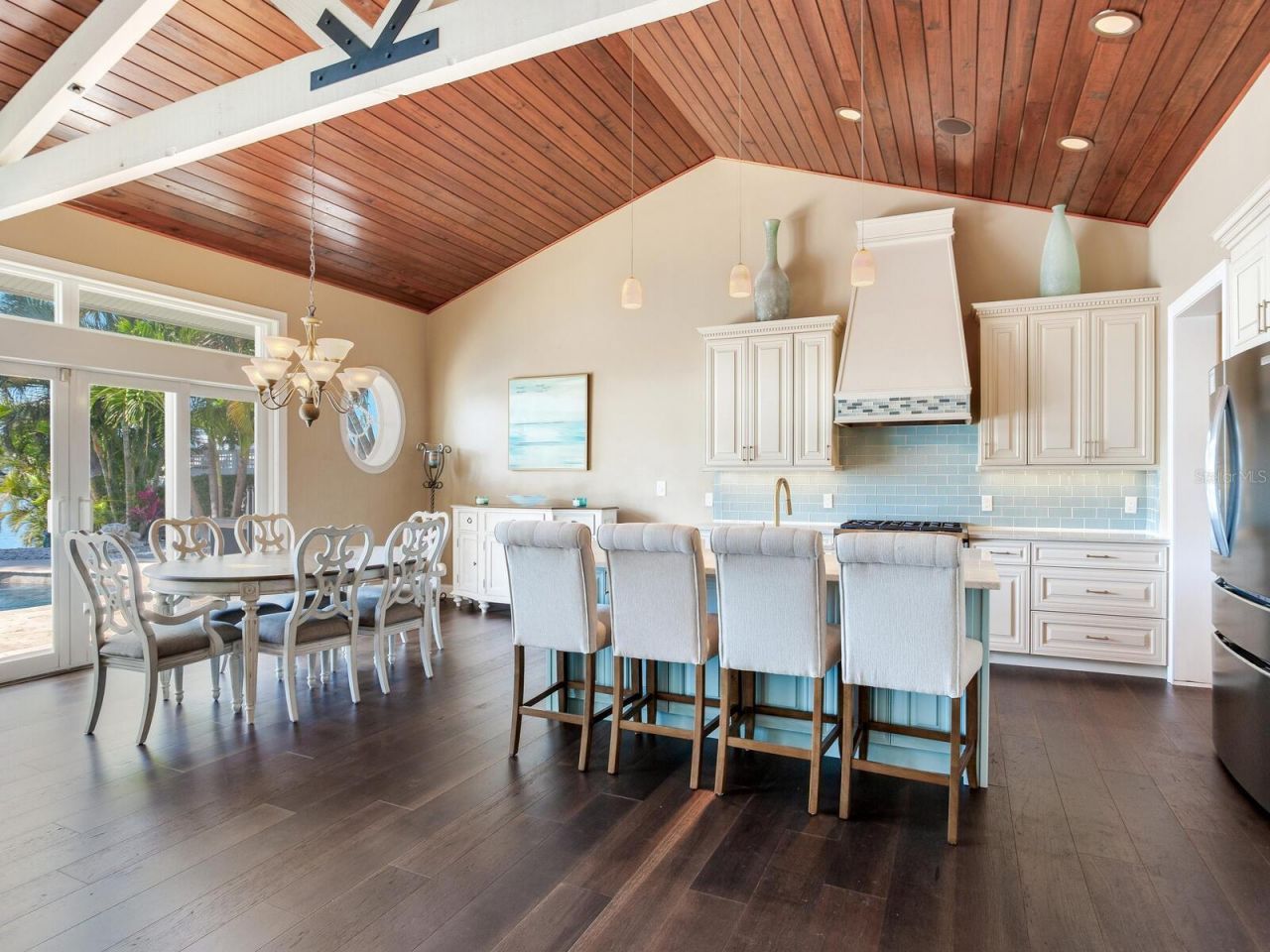 31 N Pine Circle, Belleair, FL 33756 Photo