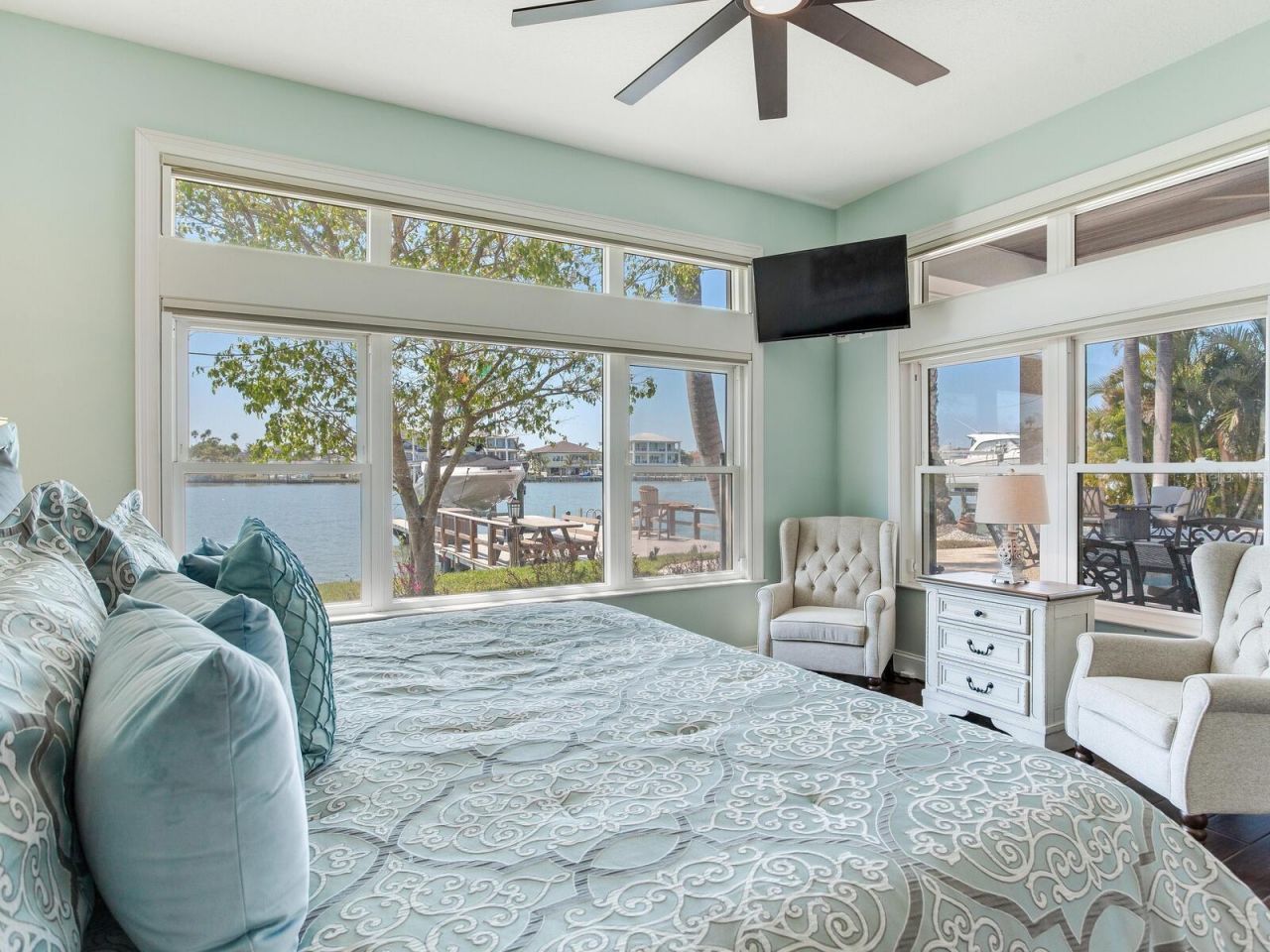 31 N Pine Circle, Belleair, FL 33756 Photo