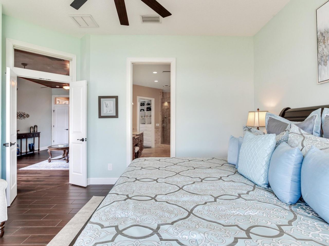 31 N Pine Circle, Belleair, FL 33756 Photo