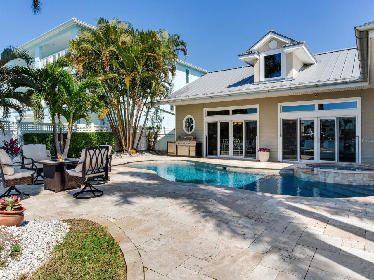 31 N Pine Circle, Belleair, FL 33756 Photo