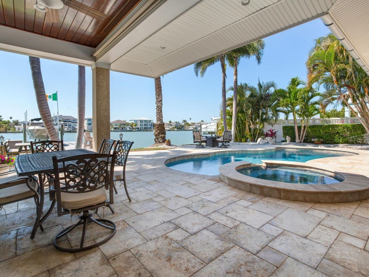 31 N Pine Circle, Belleair, FL 33756 Photo