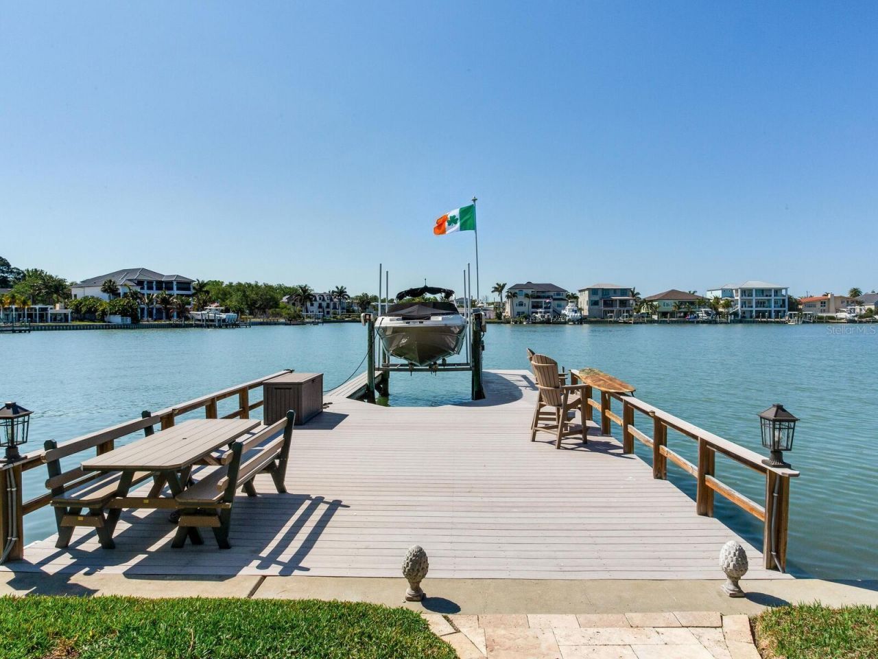 31 N Pine Circle, Belleair, FL 33756 Photo