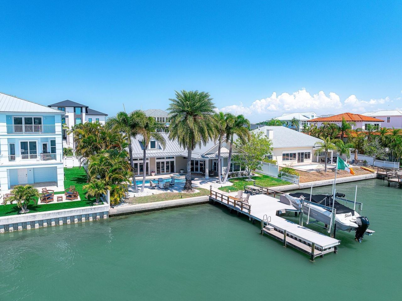 31 N Pine Circle, Belleair, FL 33756 Photo