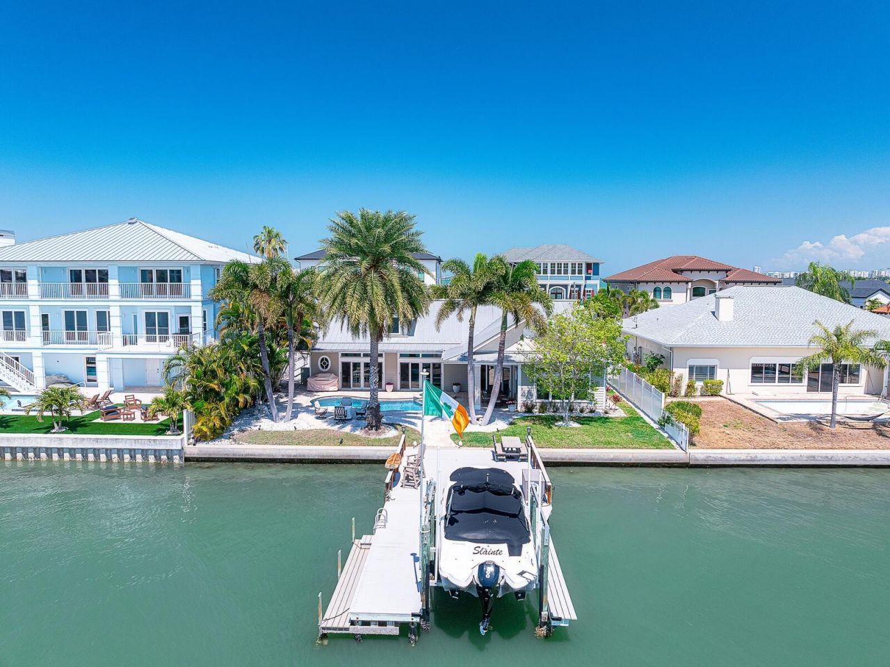 31 N Pine Circle, Belleair, FL 33756 Photo