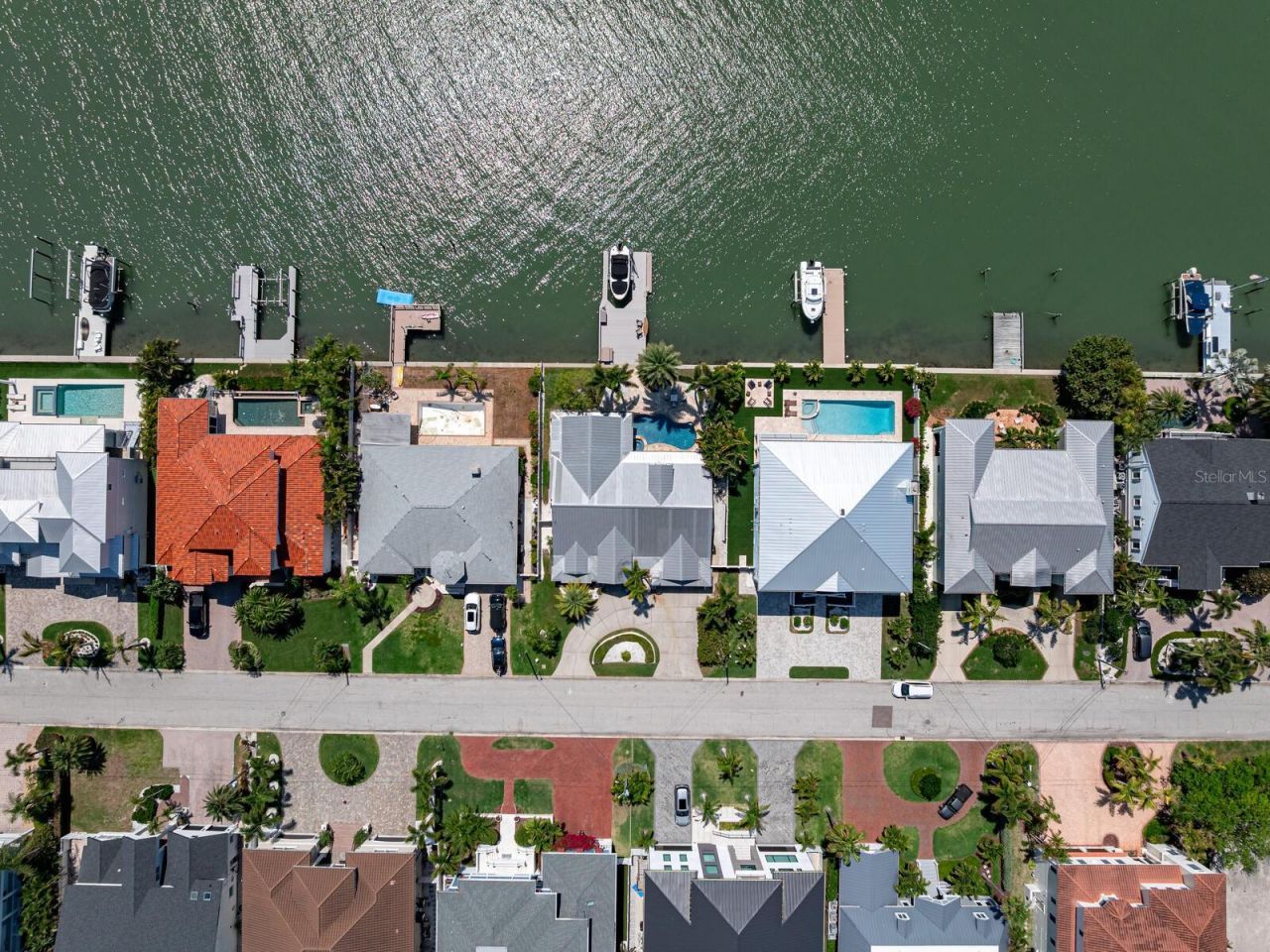 31 N Pine Circle, Belleair, FL 33756 Photo